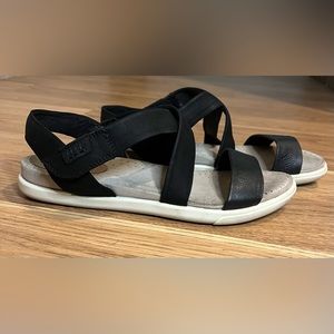 Ecco Black Leather Womens Sandals Sz 8 Rubber Soles